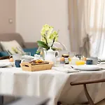 Senyum - Attico Vista Mare In Centro Citta شقة بيومبينوا